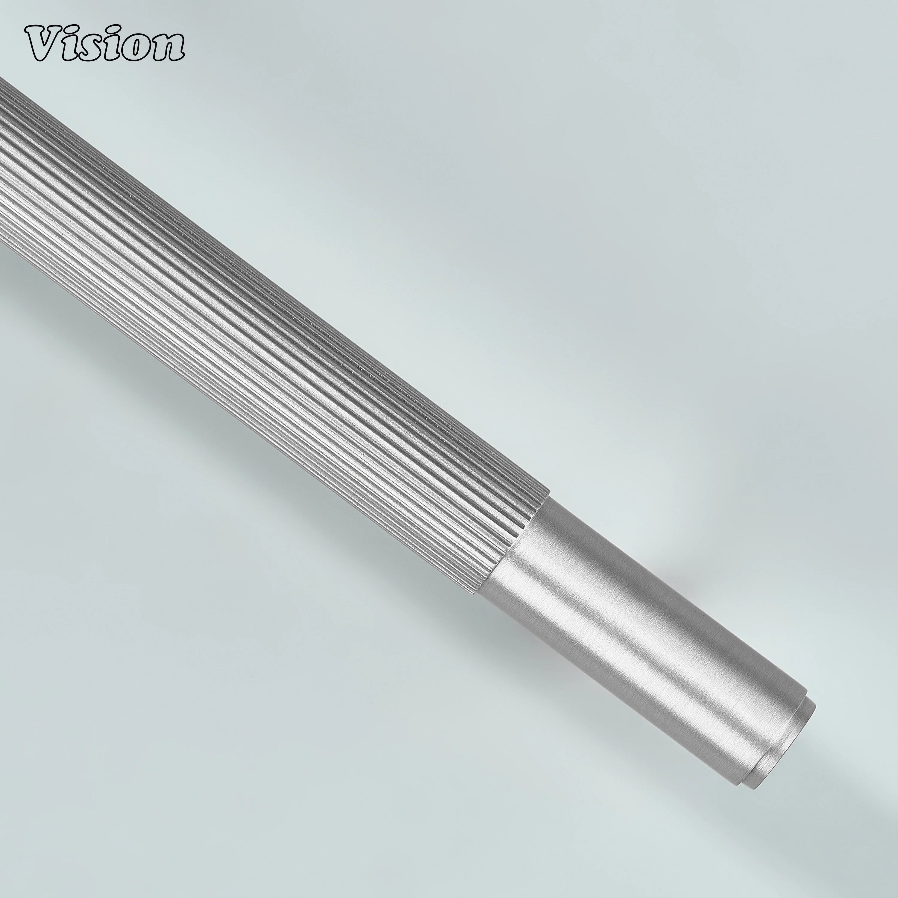 Elegant silver knurled handle offering firm grip and style.